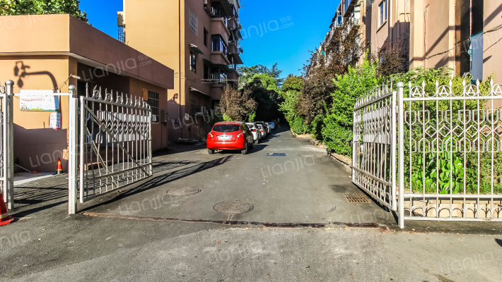 尖峰新村外景图