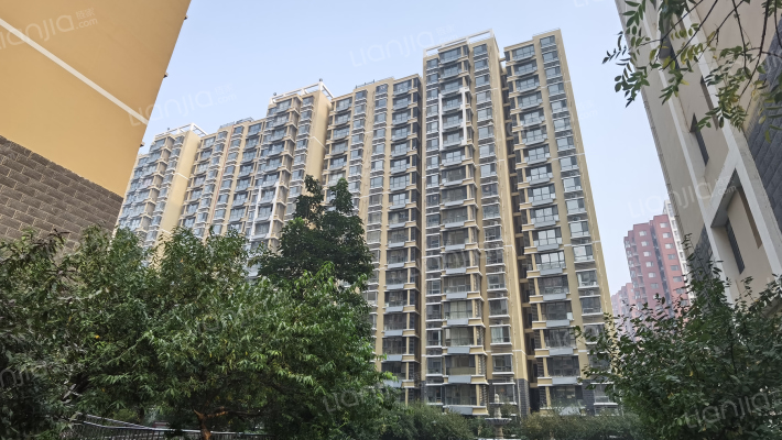 景尚华府外景图