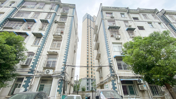 康宏苑小区外景图