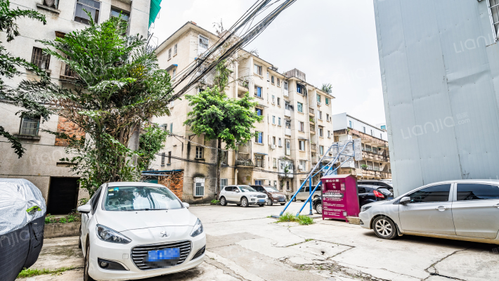 被服厂生活区外景图