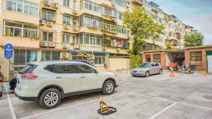 信建里小区外景图