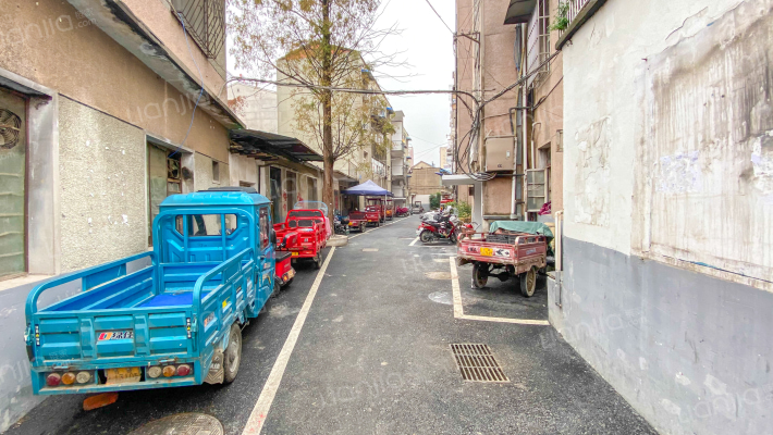 上派镇建三路外景图