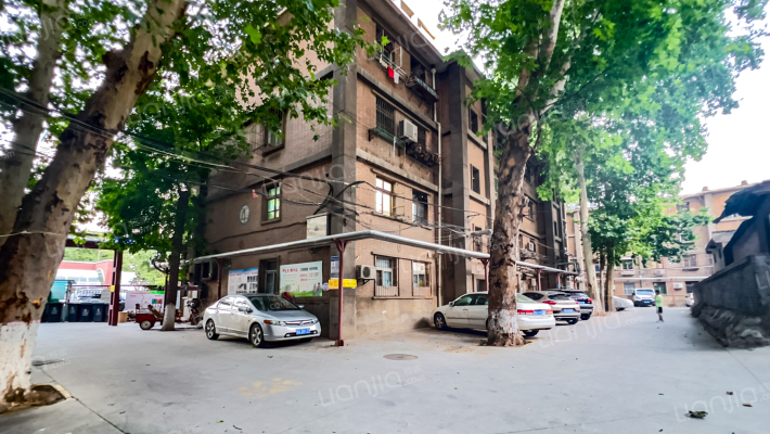 吉祥路小区外景图