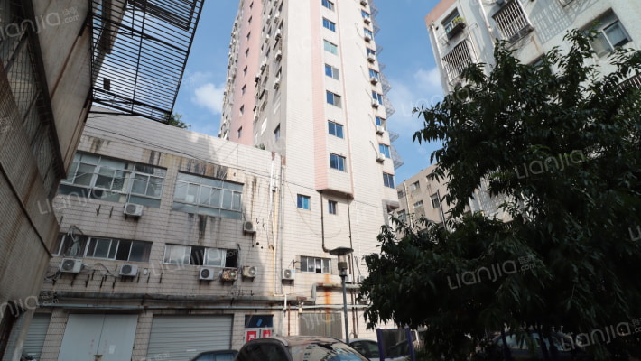 鲁班大厦外景图