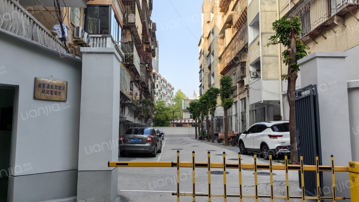 省普通教育教学研究室宿舍外景图