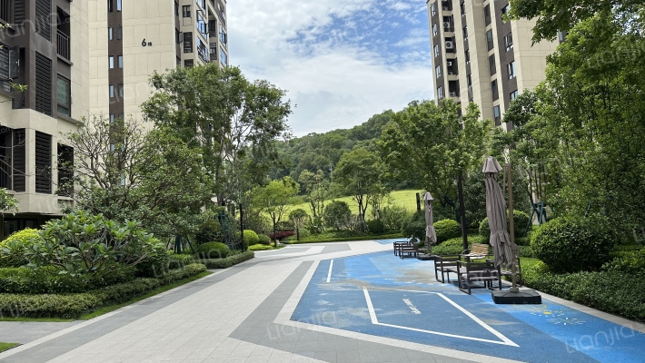 龙湖盛天天钜香缇郡一区外景图