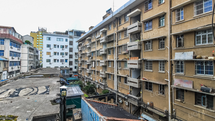 五里牌楼大楼外景图