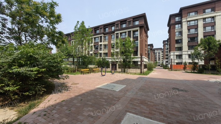 天房美岸英郡外景图