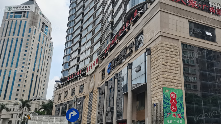 东方曼哈顿外景图