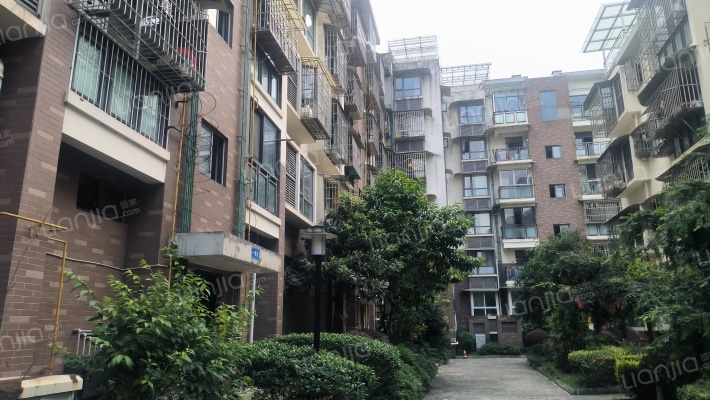 柳岸公寓外景图