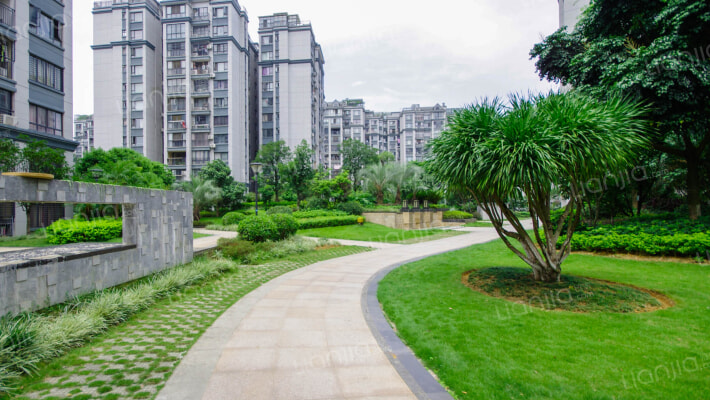 冠泰水晶城外景图