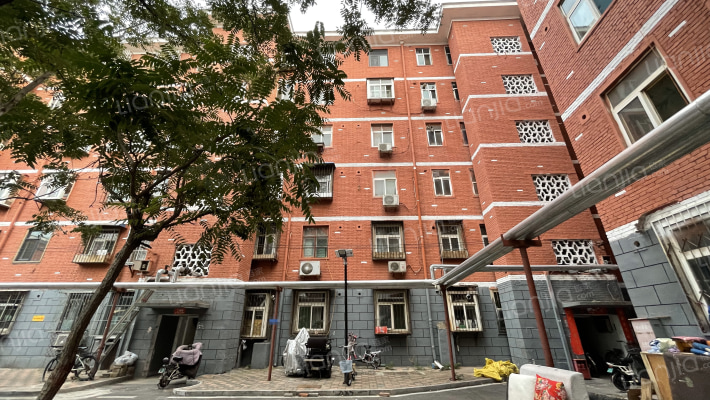 罗城头西五号院外景图