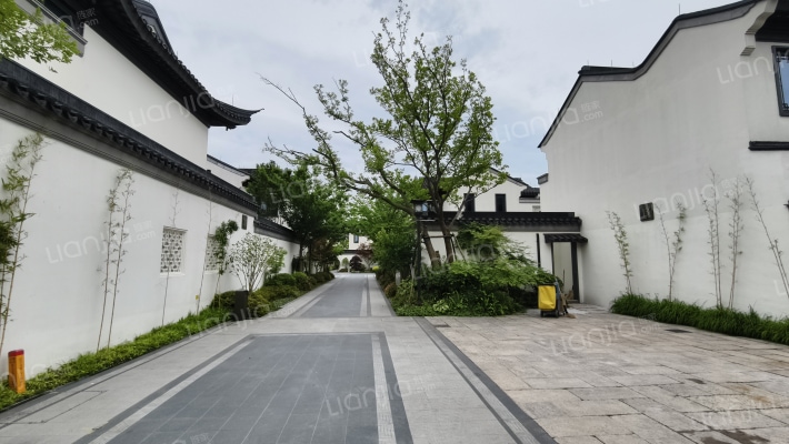 上虞运河江南里外景图