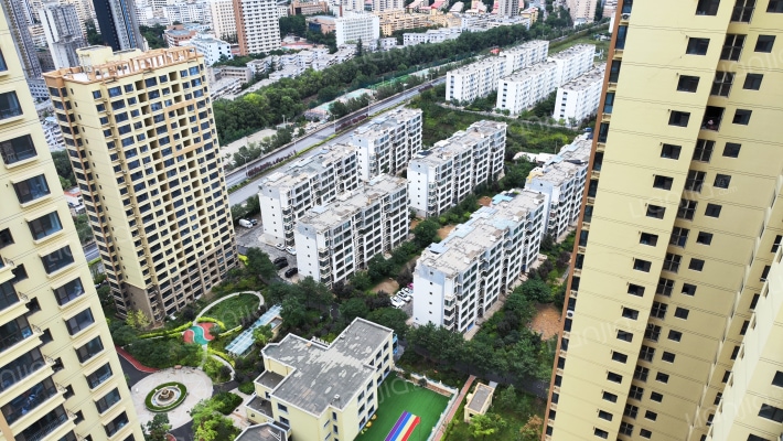 福源小镇外景图