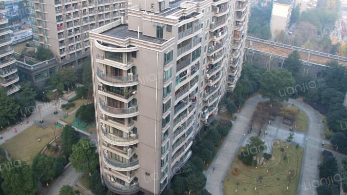 枫华府第外景图