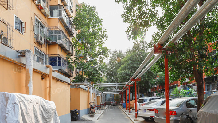 绿东村4号院外景图