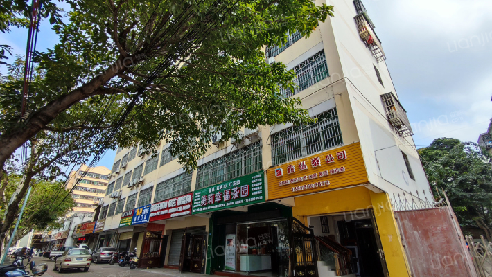 白龙南路海口四中宿舍区外景图