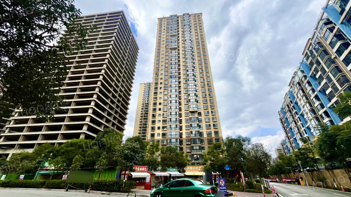 金恒财富广场外景图