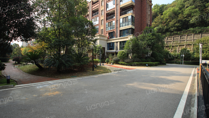 顺天御岭外景图