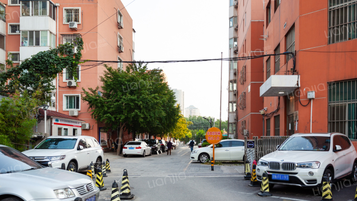 莲花池东路24号院外景图