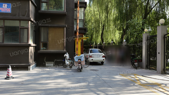 龙潭小区外景图