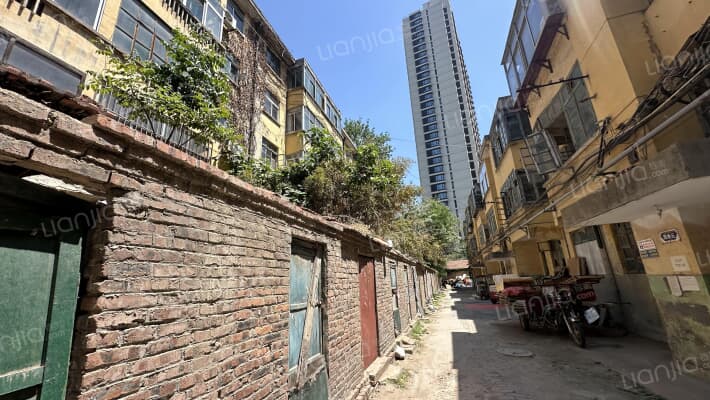 院校街500号外景图