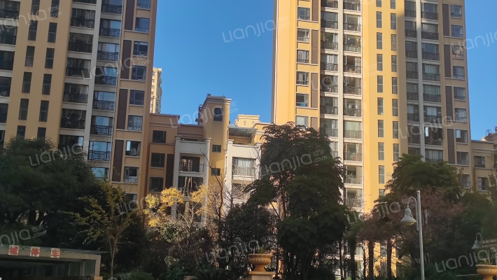 中渝云都国际外景图