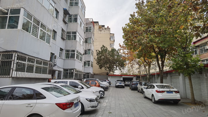 人保宿舍外景图