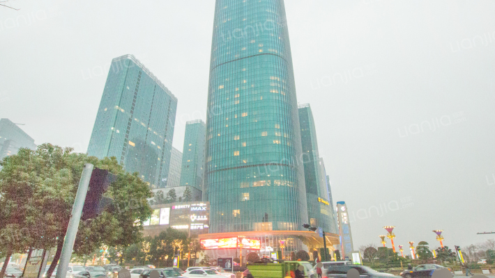 世贸中心外景图