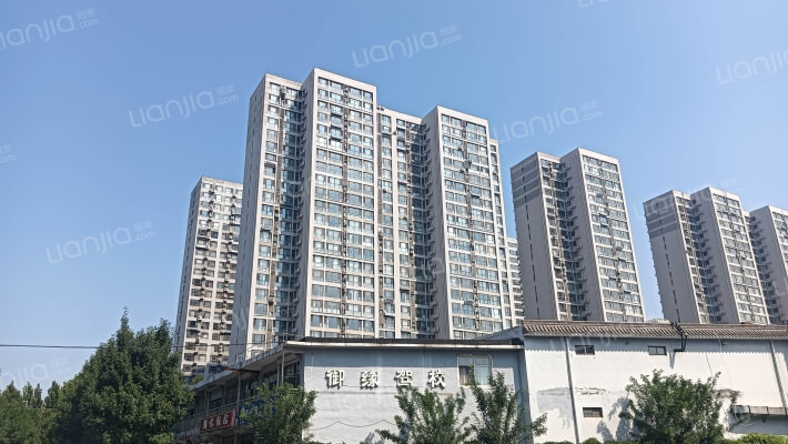 河北师范大学教师公寓楼外景图