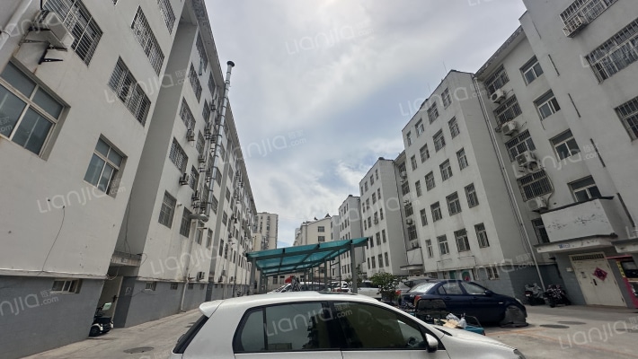 贵和小区外景图