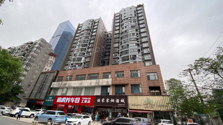 钻石公寓外景图