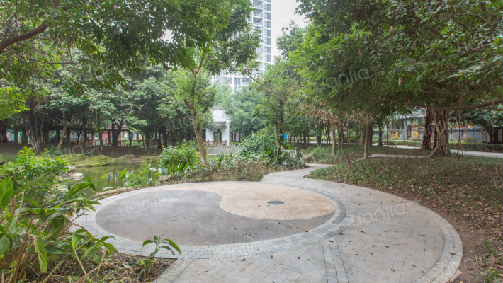 水墨林溪外景图