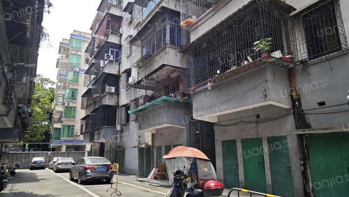 富华小区外景图