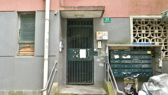 东湾小区外景图