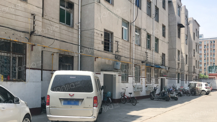 轴承厂家属院外景图