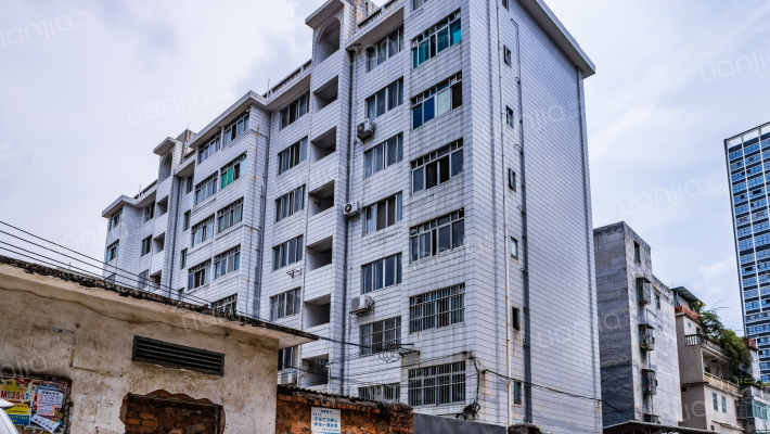 多丽小区外景图