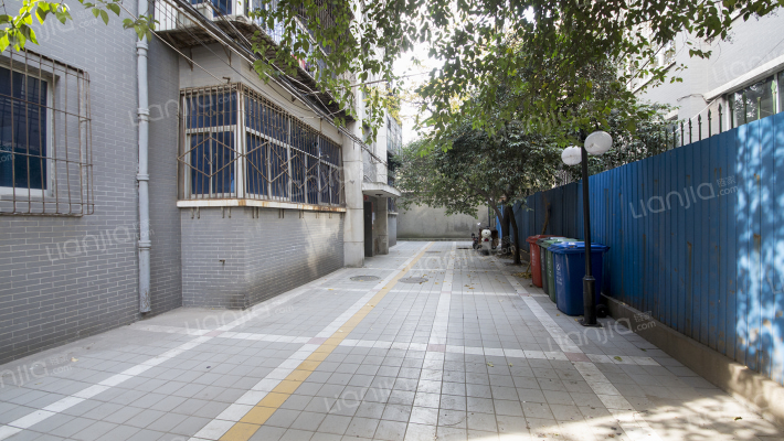 陕西省总工会西北一路家属院外景图