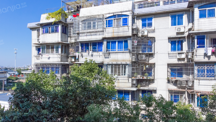 马臻路81号外景图