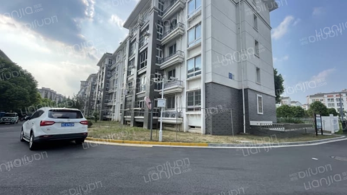 大南六村外景图