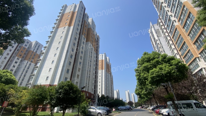 阳澄湖畔花苑二区外景图