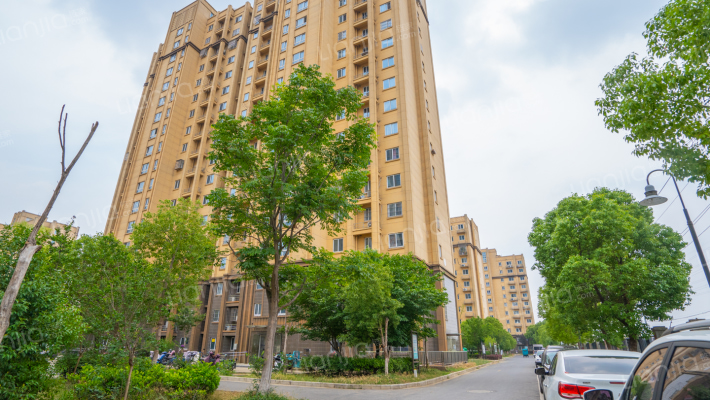 雅苑小区外景图