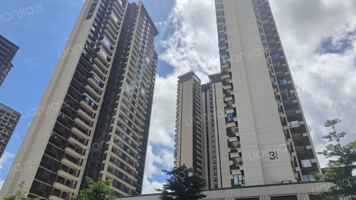 龙湖天宸原著花园外景图