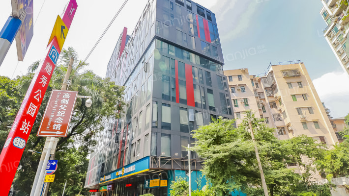 倾城酒店外景图