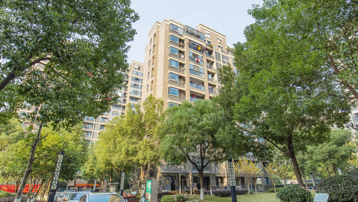 华鸿汇盛德堡外景图