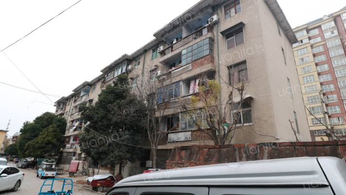 油脂公司家属院外景图