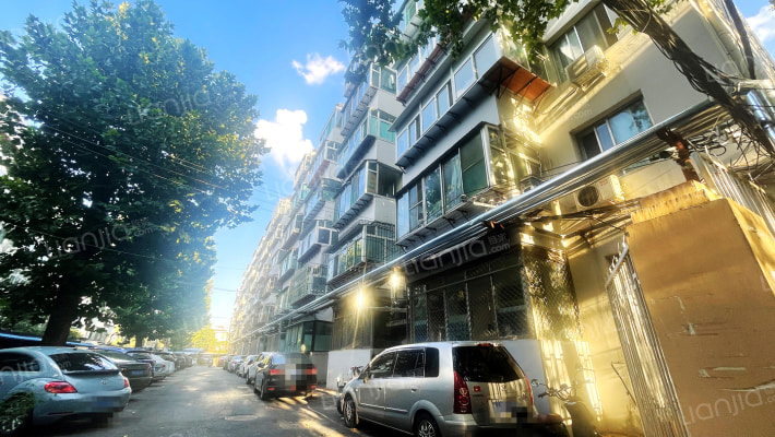 制锦市东杆面巷外景图