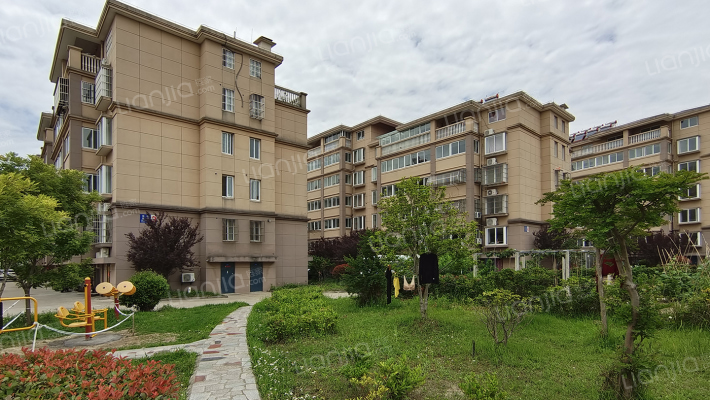 东社花苑外景图