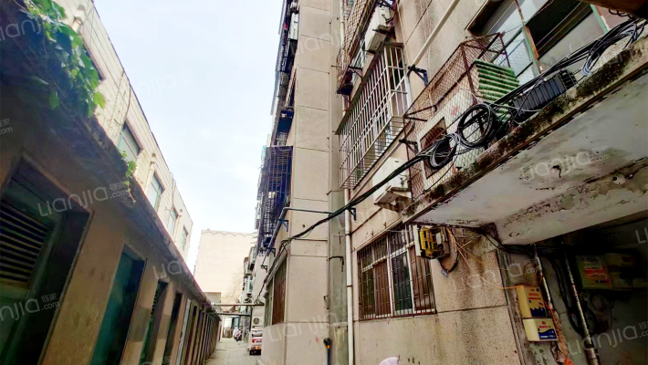 奈河路建行宿舍外景图