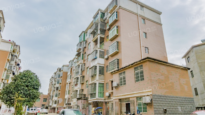 东湖锦绣城外景图